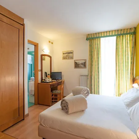 Posta 3* Aprica